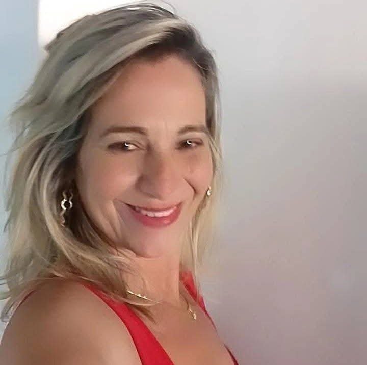 Catia Regina Alves Marins Barbosa